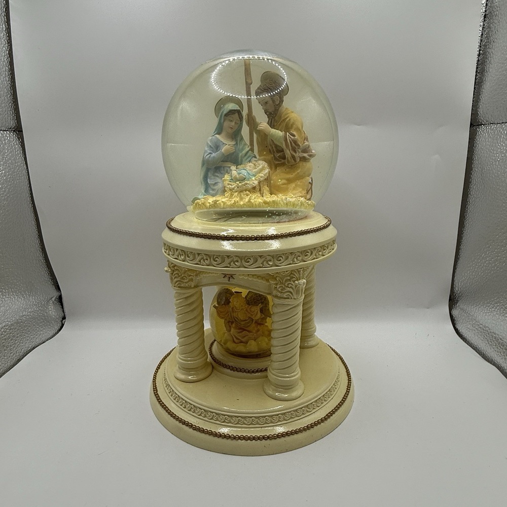 Lenox "Oh Holy Night", Double Christmas Snow Globe in Pedestal, Nativity, 1999